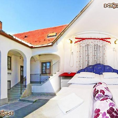 Barokk Vendeghaz Hotel Eger Ngoại thất bức ảnh