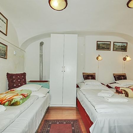 Barokk Vendeghaz Hotel Eger Ngoại thất bức ảnh
