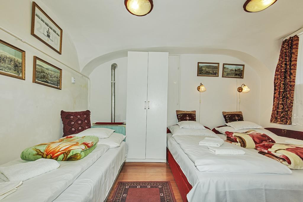 Barokk Vendeghaz Hotel Eger Ngoại thất bức ảnh