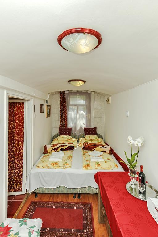 Barokk Vendeghaz Hotel Eger Ngoại thất bức ảnh